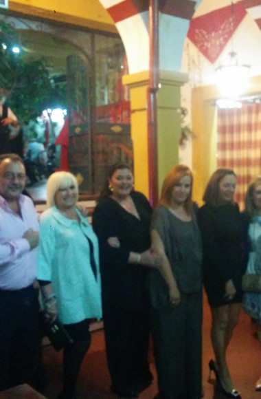 Charo Reina en el Restaurante en Cordoba Sociedad Plateros Maria Auxiliadora 11