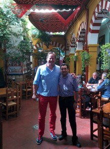 Gerardo Olivares en el Restaurante en Cordoba Sociedad Plateros Maria Auxiliadora