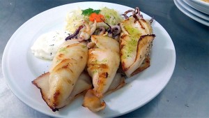 Calamares a la plancha en Restaurantes de Cordoba ociedad-Plateros-Maria-Auxiliadora turismo para grupos con cocina mediterranea
